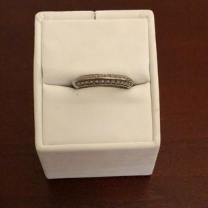 Women’s sterling silver wedding 👰 band